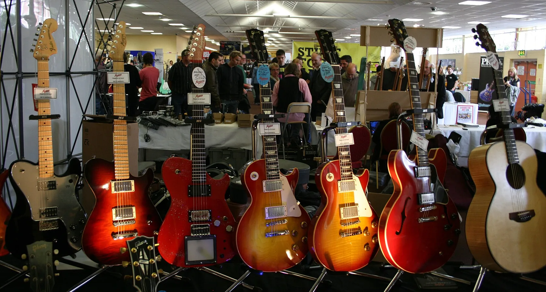 How to Choose Folk Guitar Strings