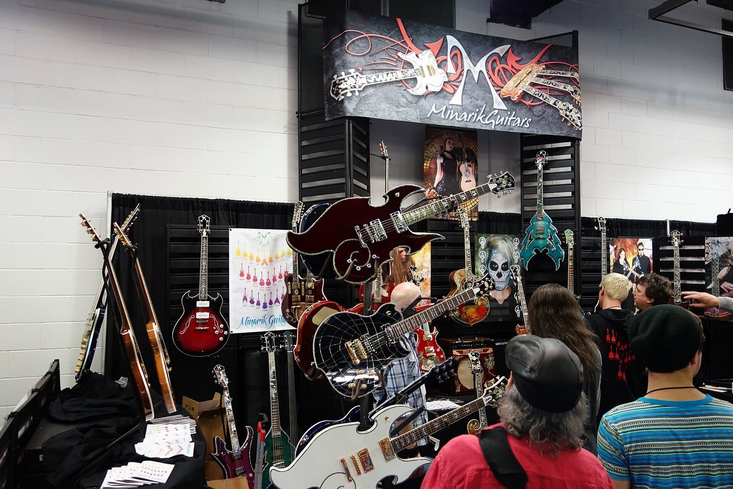 How to choose folk guitar strings