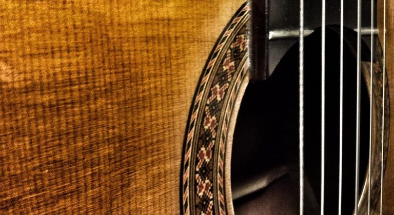 Tuning a Folk Guitar: A Simple Method for Beginners