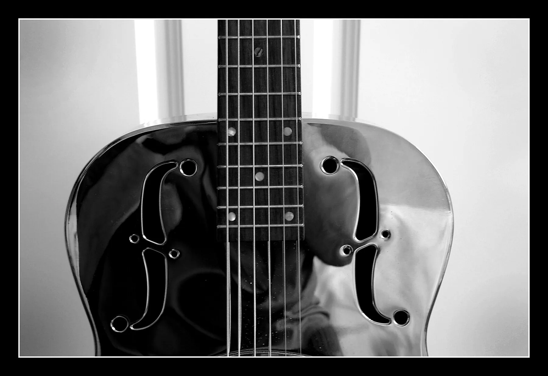 Guitare folk en gros plan Guitare folk en gros plan